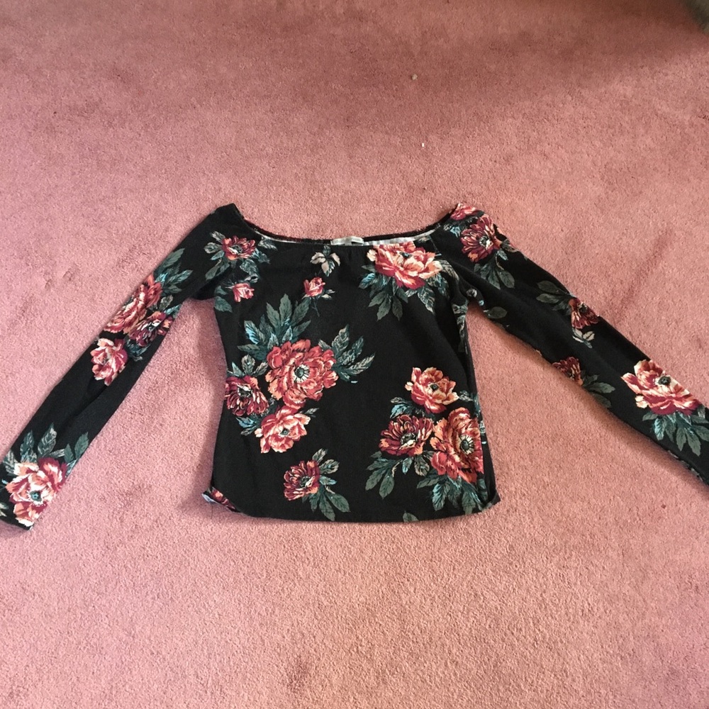 Floral crop top long sleeve
